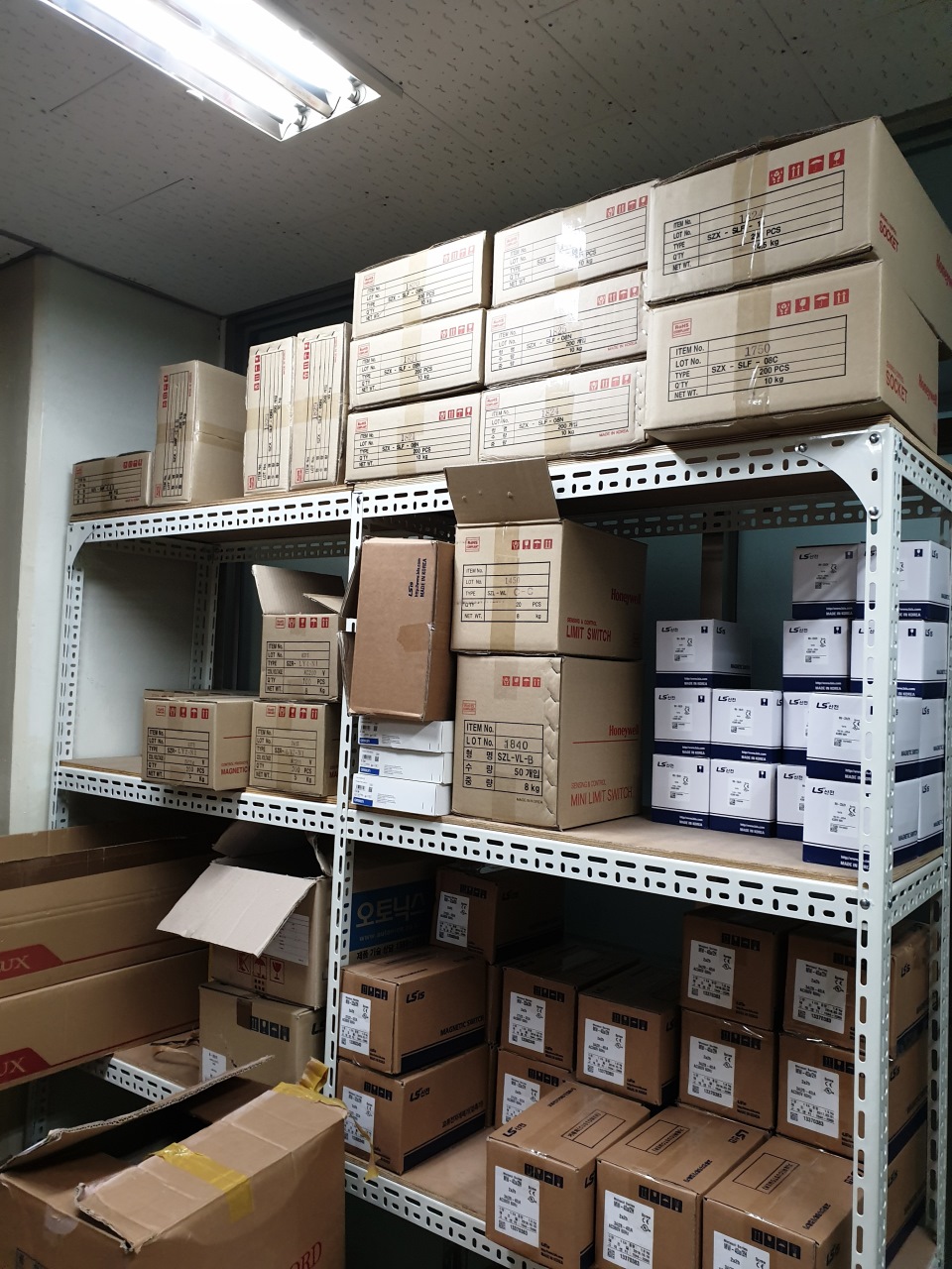 2000769928_Waex73kH_a22ab32c40188ab257dae187a62c7b439d85adee.jpg 이미지크게보기